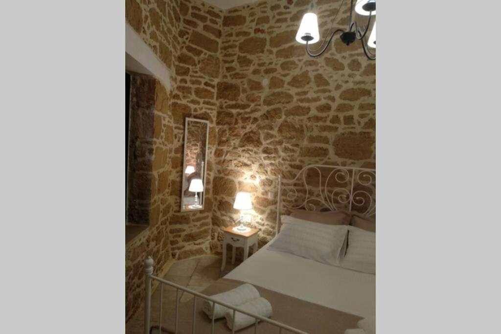Traditional Stone House シティア エクステリア 写真